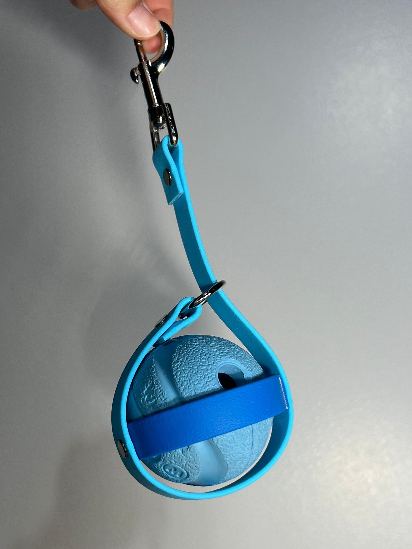 Ball Holder (Two-Tone)