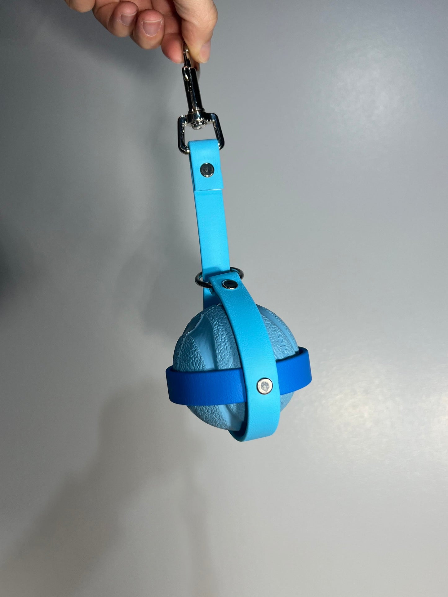 Ball Holder (Two-Tone)