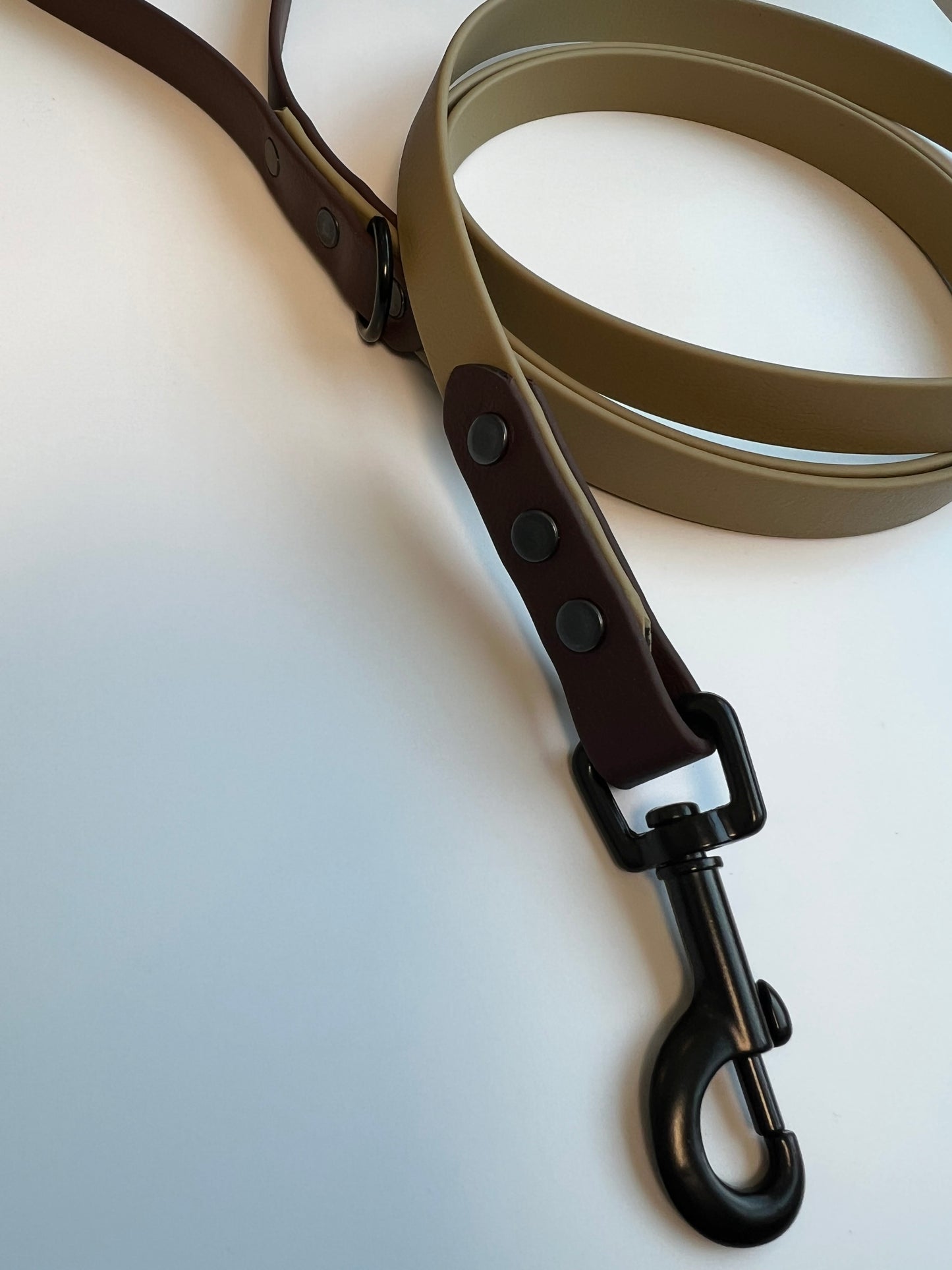 Two-tone Biothane Leash Sahara and Dark Brown