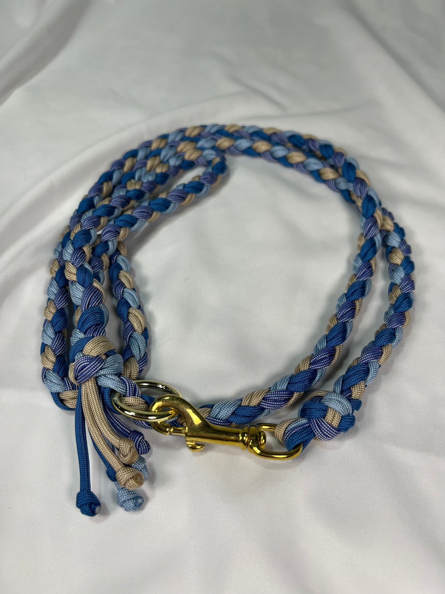 Sandy Waves Paracord Leash