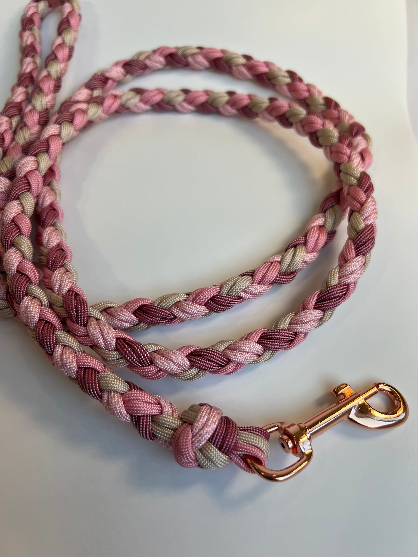 Pretty in Pink Paracord Leash